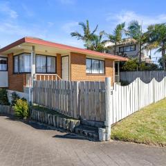 At The Mount - Mt Maunganui Holiday Home