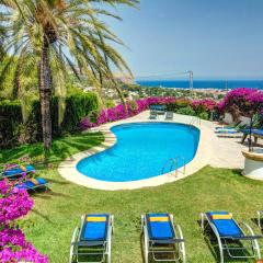 Villa Cau by Villa Plus