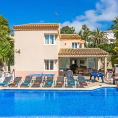 Villa Angela Flores by Villa Plus