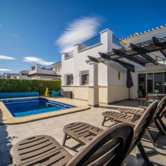 Bright Villa with Private optional Heated Pool - MO33LT