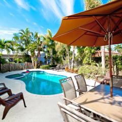 Captain's Quarters Spinnakers - 202 - 56th 1