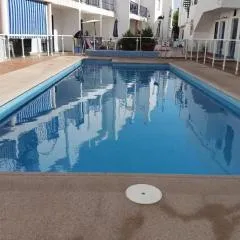 El Velero a 300m de la playa Piscina Parking y wifi