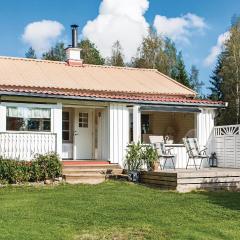 Beautiful Home In stra mtevik With 3 Bedrooms, Sauna And Wifi