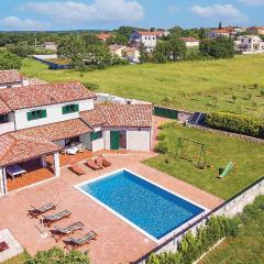 Amazing Home In Valtura With 4 Bedrooms, Wifi And Outdoor Swimming Pool