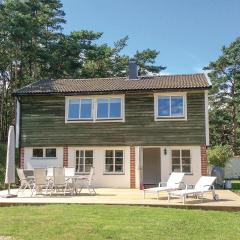 Amazing Home In Borrby With 3 Bedrooms, Sauna And Wifi