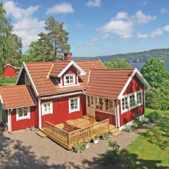 Gorgeous Home In Munkedal With Wifi