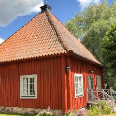 Nice Home In Mantorp With 2 Bedrooms And Wifi