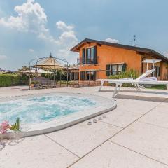 Stunning Home In Fumane -vr- With 7 Bedrooms, Wifi And Outdoor Swimming Pool