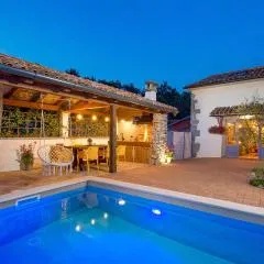 Amazing Home In Mucici With Kitchen