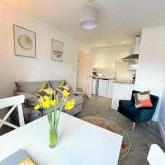 Modern 2 Bed Apt Centre Of Penzance, Lift Access