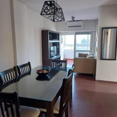 DEPTO CENTRICO CON COCHERA EN CORRIENTES-Las Leonoras-