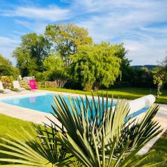 Les Mazades à 10 min de Périgueux avec piscine chauffée, meublé de tourisme classé 3 étoiles