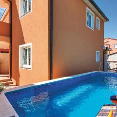 Stunning Home In Liznjan With Wifi