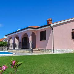 Stunning Home In Dracevac With 3 Bedrooms, Wifi And Outdoor Swimming Pool