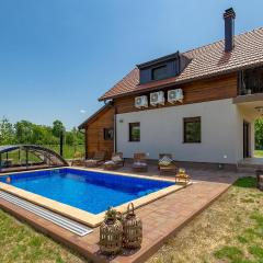 Beautiful Home In Gospic With 2 Bedrooms, Wifi And Outdoor Swimming Pool