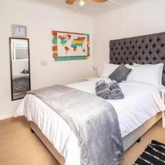 HQ Warm and Cosy 1 Bedroom Unit In Sea Point