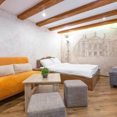 Сучасна квартира на Площі Ринок 3 після ремонту у місті Львові самий центер