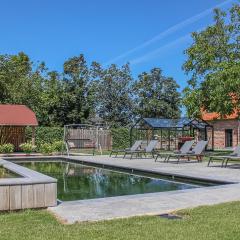 Cozy Home In Diksmuide With Outdoor Swimming Pool