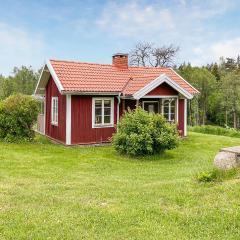 Stunning Home In Tranhult With Kitchen