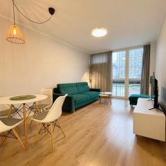 Apartament przy Atrium, stacja metra Rondo ONZ