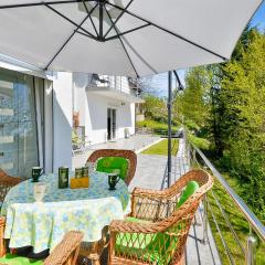 Amazing Home In Donji Zvecaj With Wifi