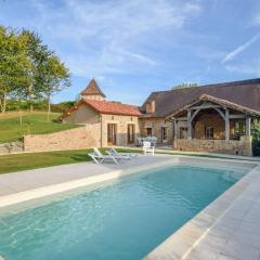 Cosy cottage in St Medard D'excideuil with pool