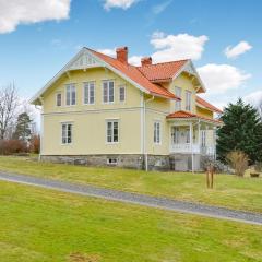 Nice Home In Juskog Husa With Wifi And 5 Bedrooms