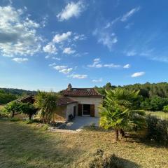 Maison en pierre à la campagne en Périgord Dordogne