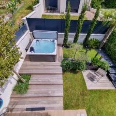 EXIGEHOME - Chambre d'hôte avec jacuzzi et jardin paysagé, partagé