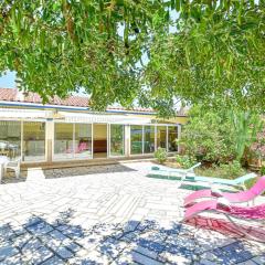 Vila Portuguesa by MTPhomes