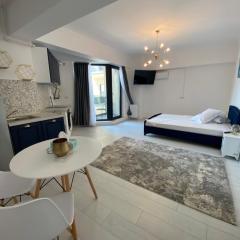 Luxury Studio Solid Butoaie