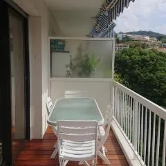 Spacious 70 m flat with Balcony and sea view!