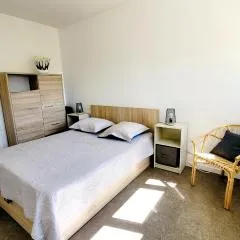 Comme à la maison!!A 5 min à pied plage,pkg privé