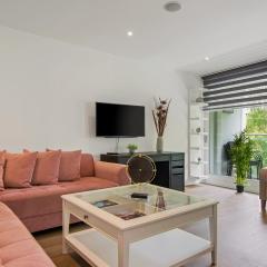 MySquare Three Bedroom Serviced apartment in Old Street