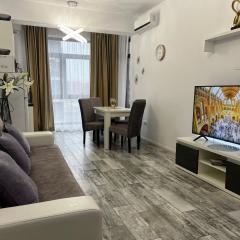 Romeo's Beachfront Apartment by LOFT, Hotel OPERA and White Tower