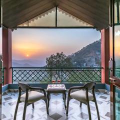 StayVista at Cecil Cottages 8BR with Hill view, BBQ, Bonfire at Kasauli