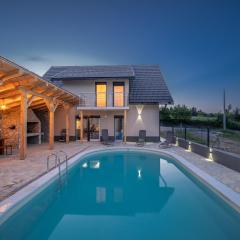 Villa Nesa - beautiful guest house at continental Croatia with Outdoor swimming pool, Sauna and 3 Bedrooms