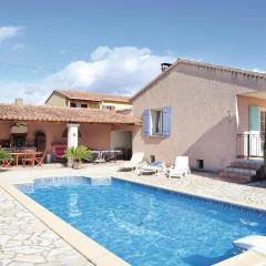 Nice Home In Valreas With Outdoor Swimming Pool