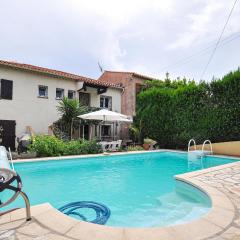 2 Bedroom Nice Apartment In Cogolin