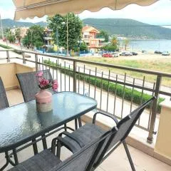 Myrsini’s sea view apartment