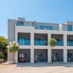 Lovely Apartment In Sutivan With Wifi