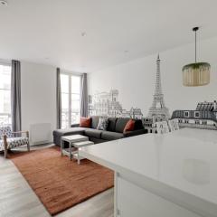 AC 4 people apartment Louvres Place Vendome Paris center by Weekome