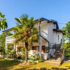 Nice Apartment In Gabonjin With Wifi