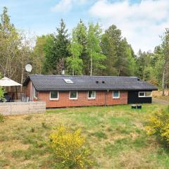 8 person holiday home in Ålbæk