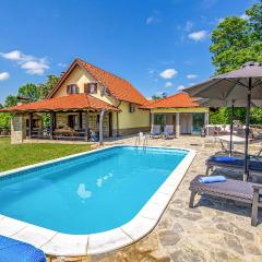 Beautiful Home In Lovinac With Jacuzzi, Sauna And Outdoor Swimming Pool