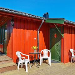 Two-Bedroom Holiday home in Lyngdal 1