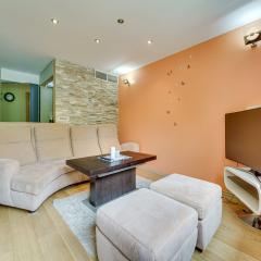 Charming two bedroom apartment - Self check in