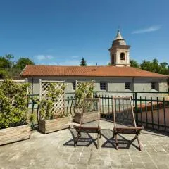 La Dimora del Borgo Antico - Holiday House in Tuscany Lunigiana near 5 Terre, WiFi, Panoramic Terrace