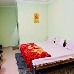 Anand Dham Guest House By WB Inn