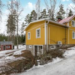 Holiday Home Hiljanrinne by Interhome